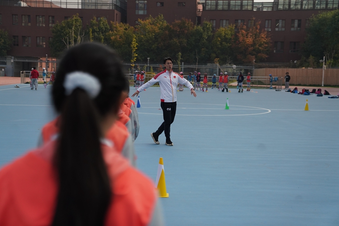 庞清佟健：体育不仅是竞技的较量，更是一种生