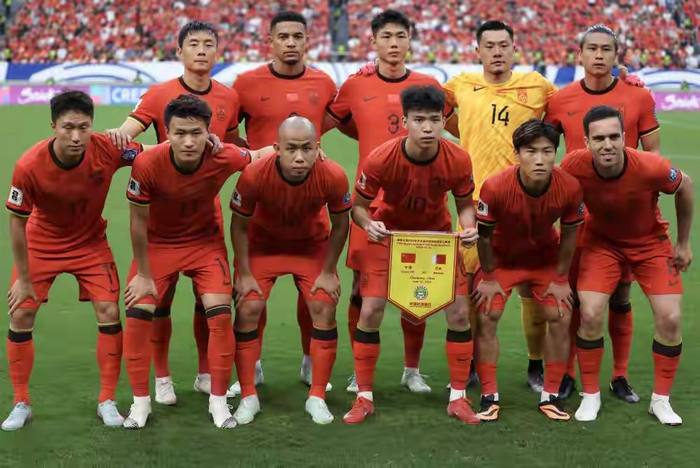 国足中前场创造力受挫 归化球员伤退引担忧