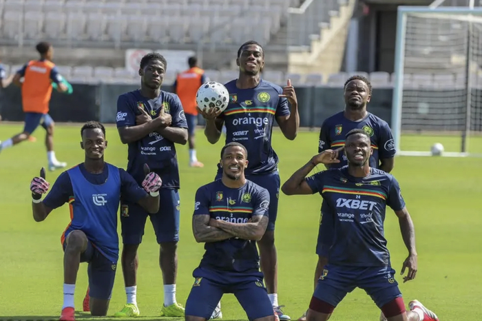 国足迎战喀麦隆邵佳一变阵541冲击9年魔咒