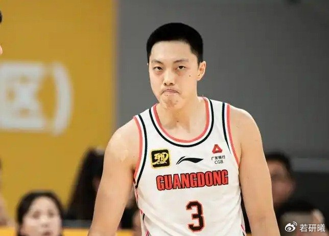 胡明轩交易呼声高涨 杜锋表态本土球员暂不交易