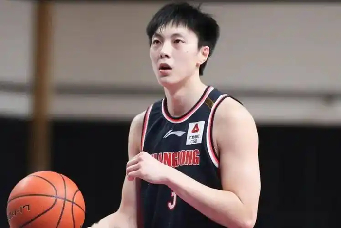 胡明轩交易呼声高涨 杜锋表态本土球员暂不交易