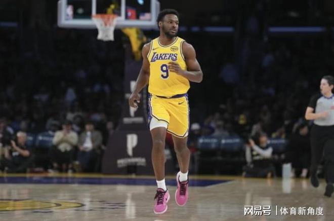 湖人秘密特训备战火箭系列赛 詹姆斯稳坐领袖宝