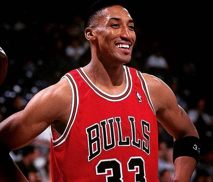 郭艾伦遭好友诈骗引热议 NBA球星皮蓬多次被骗损