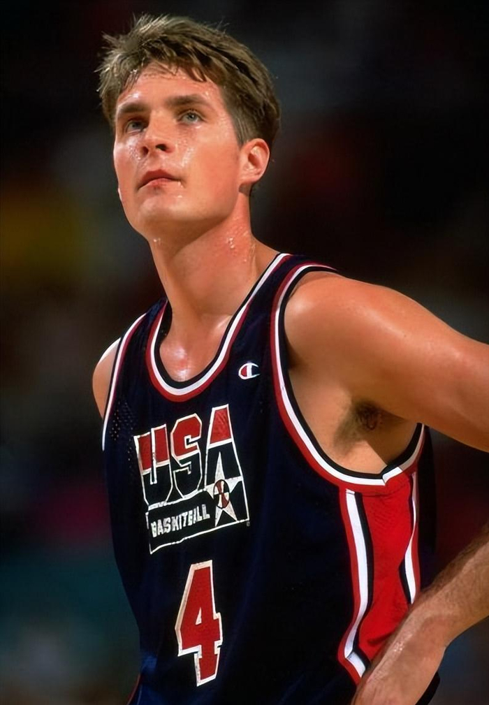 郭艾伦遭好友诈骗引热议 NBA球星皮蓬多次被骗损